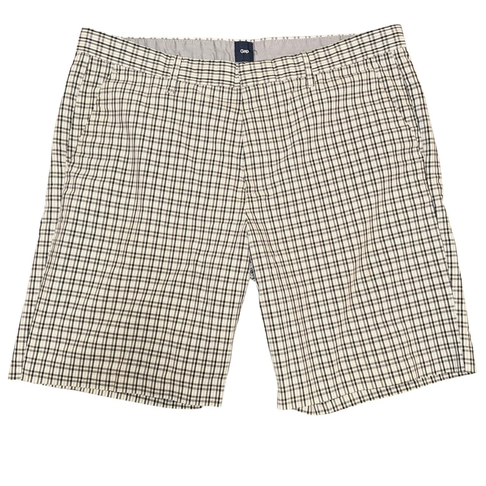 GAP Men's Checkered Flat Front Shorts